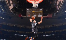 开云体育APP下载-毫厘之间的王朝与王座，当统治与险胜在终点线前碰撞