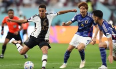 开云体育登录-包含压力测试！球队面对各路强敌不畏困难的词条