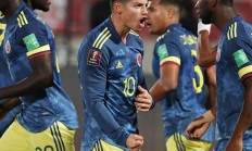 开云体育入口-TL鏖战T1，Caps打出惊人五杀焦点之战四强赛，技惊四座的简单介绍