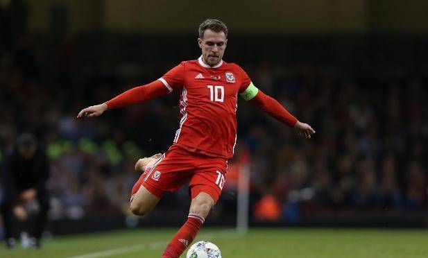 波兰主场逼平丹麦,晋级形势仍具挑战 波兰主场逼平丹麦,晋级形势仍具挑战