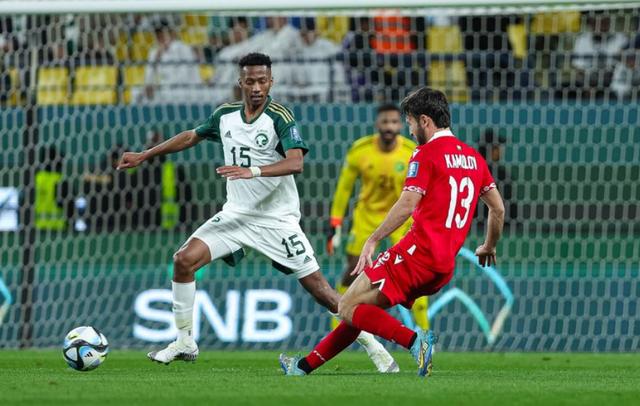 波兰主场逼平丹麦,晋级形势仍具挑战 波兰主场逼平丹麦,晋级形势仍具挑战