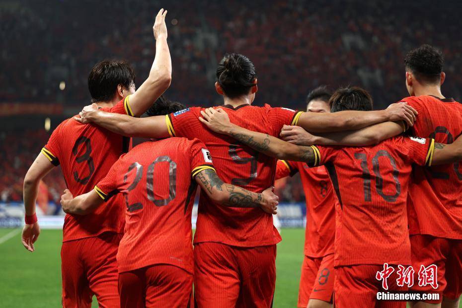 东南亚杯决赛，印尼队不敌越南屈居亚军