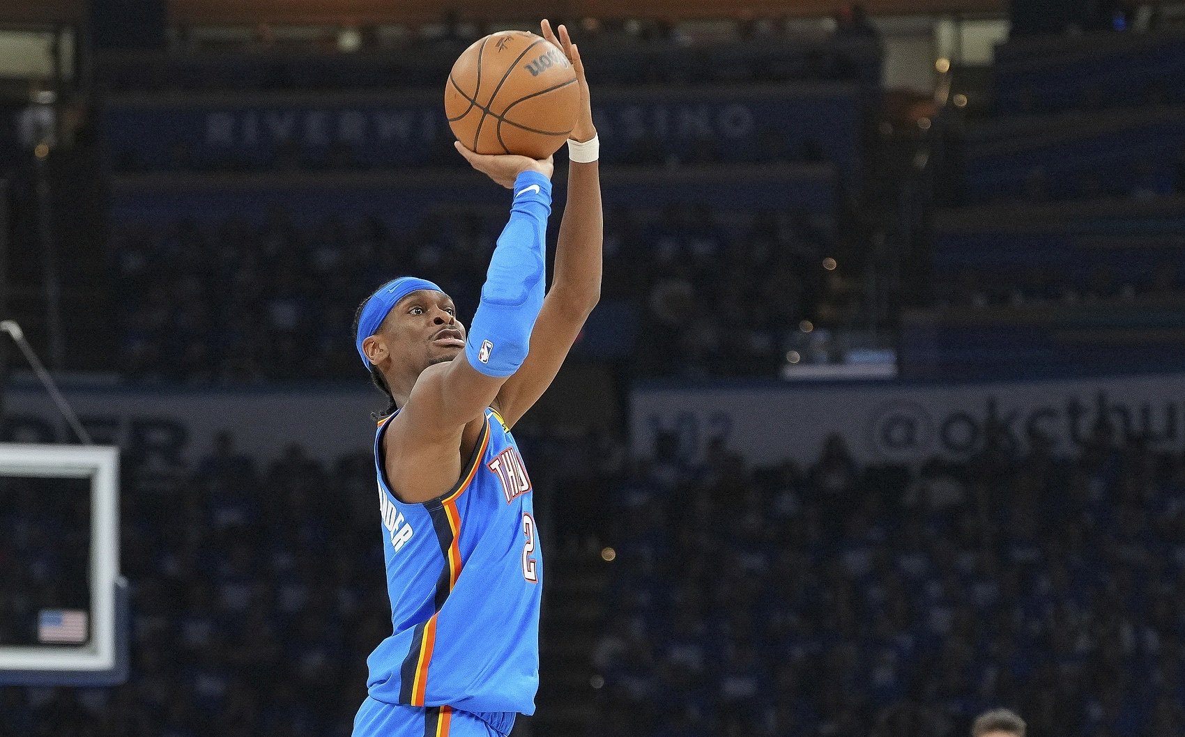 雷霆队关键时刻失误连连，遭遇三连败