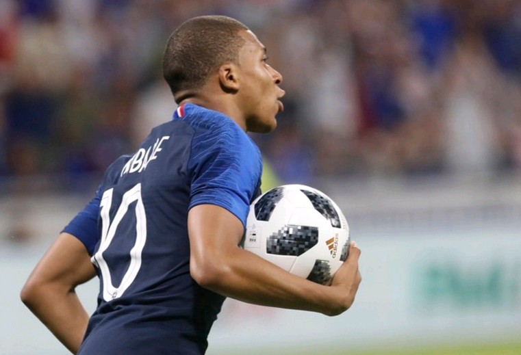 法国头号强队取得胜利，夺冠前途看好的简单介绍