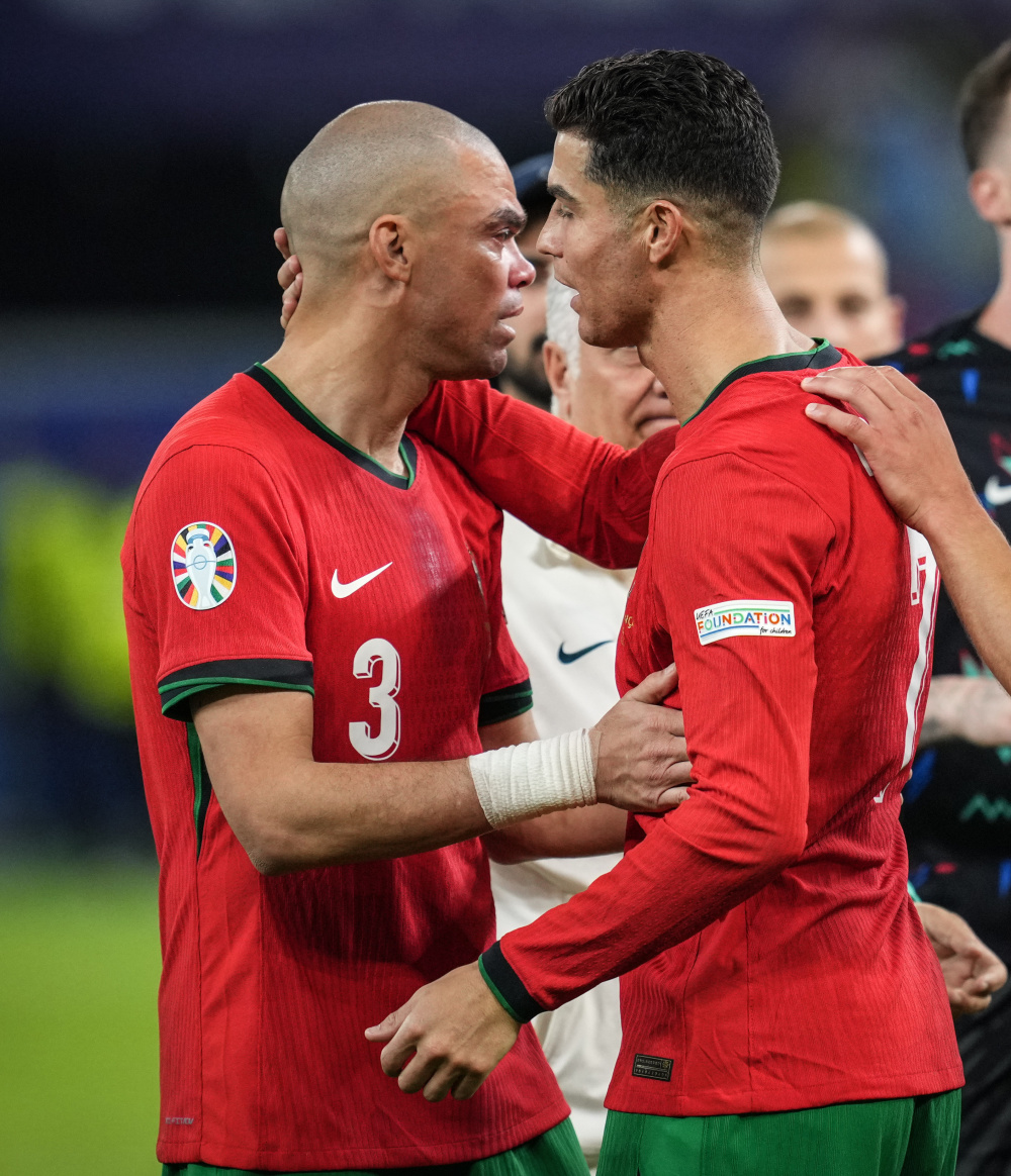 法国队力克波兰队，奥恰洛夫扛起全队