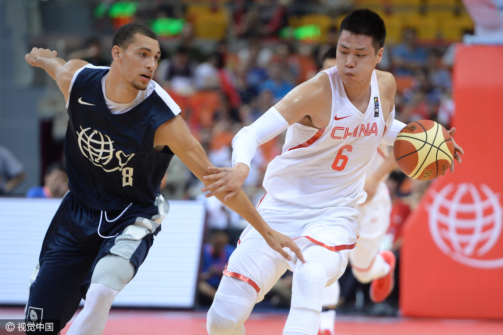 江苏队轻取鹈鹕,拉文统治全场的简单介绍 江苏队轻取鹈鹕,拉文统治全场的简单介绍