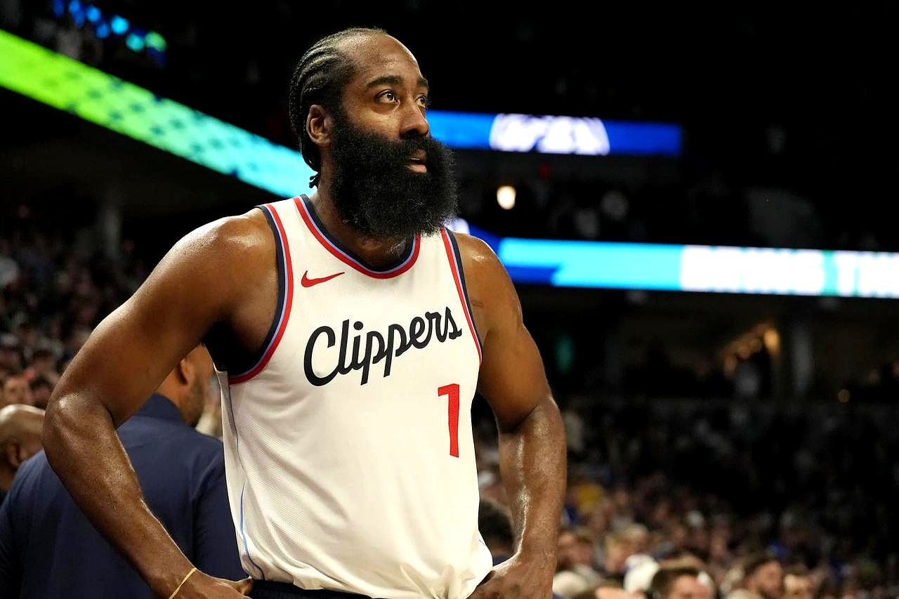 火箭横扫山东队,哈登扛起全队 火箭横扫山东队,哈登扛起全队