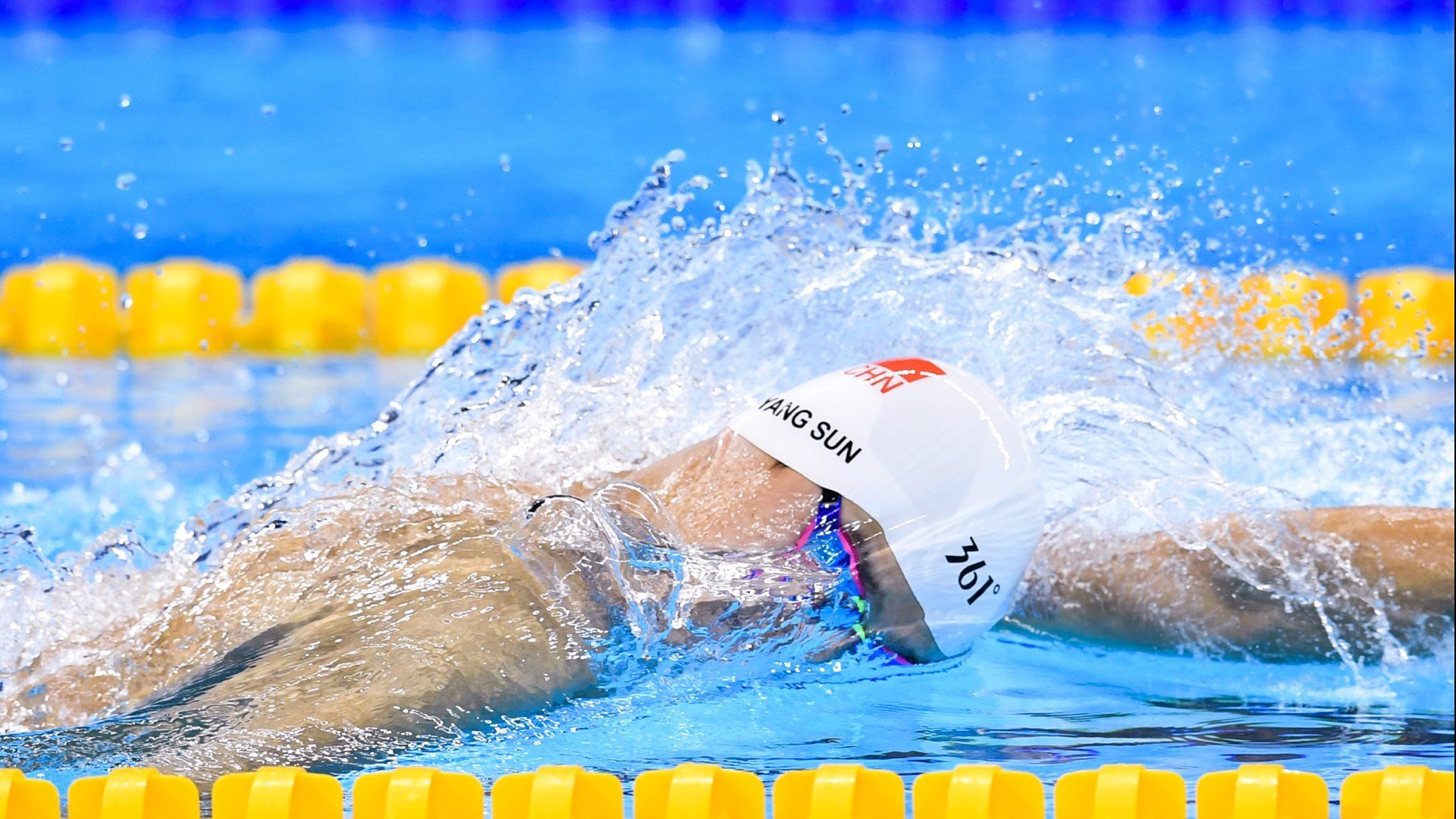 风起西北，风暴中心，新疆的风暴眼与勒布朗的奥运之眼