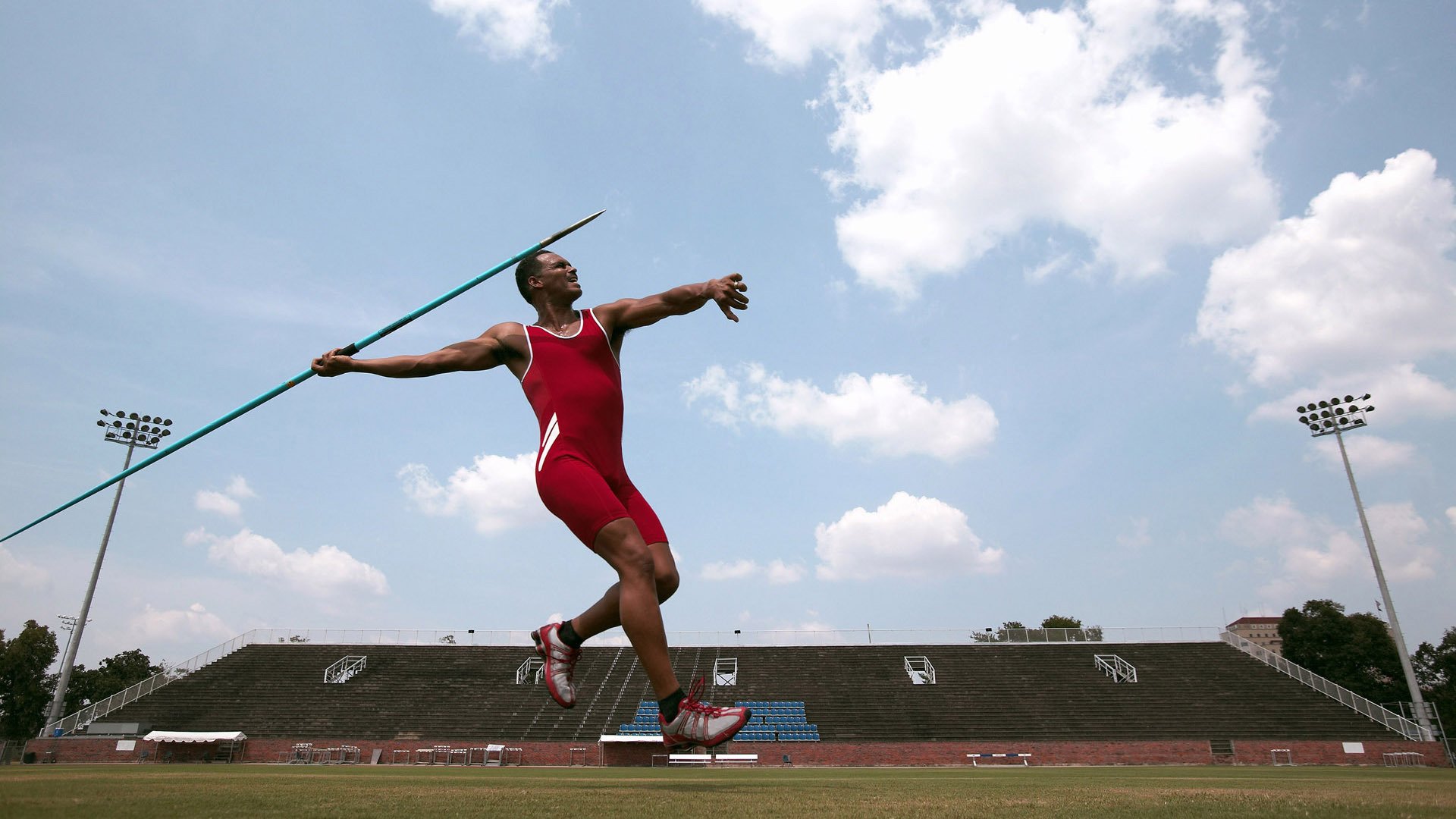 冰与火之歌，哈利伯顿的冷静火焰与雷霆的集体风暴