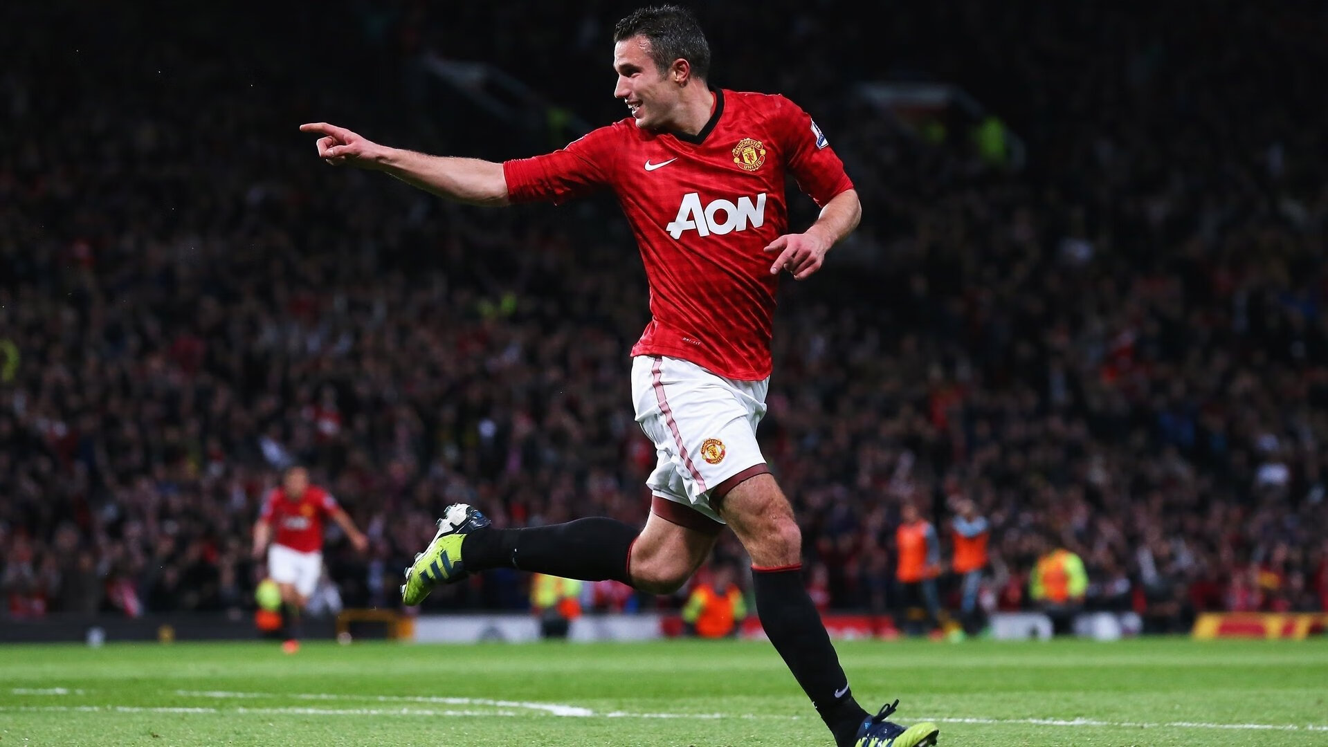 平行时空，韩国险胜巴萨，哈兰德隔空刷新纪录